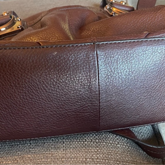 B Makowsky Pebbled Brown Leather Handbag Double Strap Bronze Hardware EUC - Picture 8 of 10